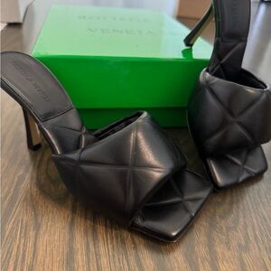 BOTTEGA VENETA Women's
Rubber Lido Mules black Quilted